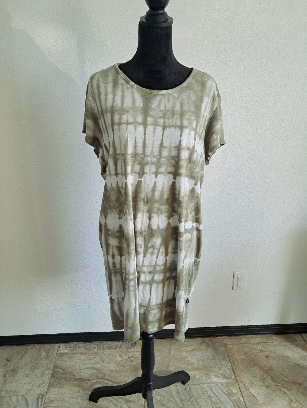 Gap T Shirt Dress XXL Green White Tie Dye Knee Length Short Sleeve Grunge